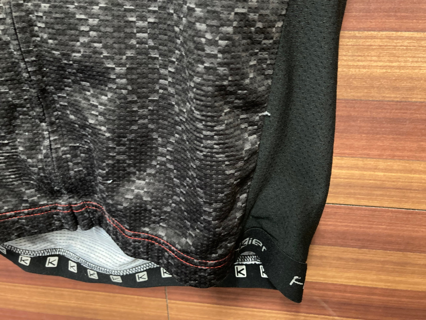 IU826 ファンキアー Fankier 半袖 サイクルジャージ 黒赤 M