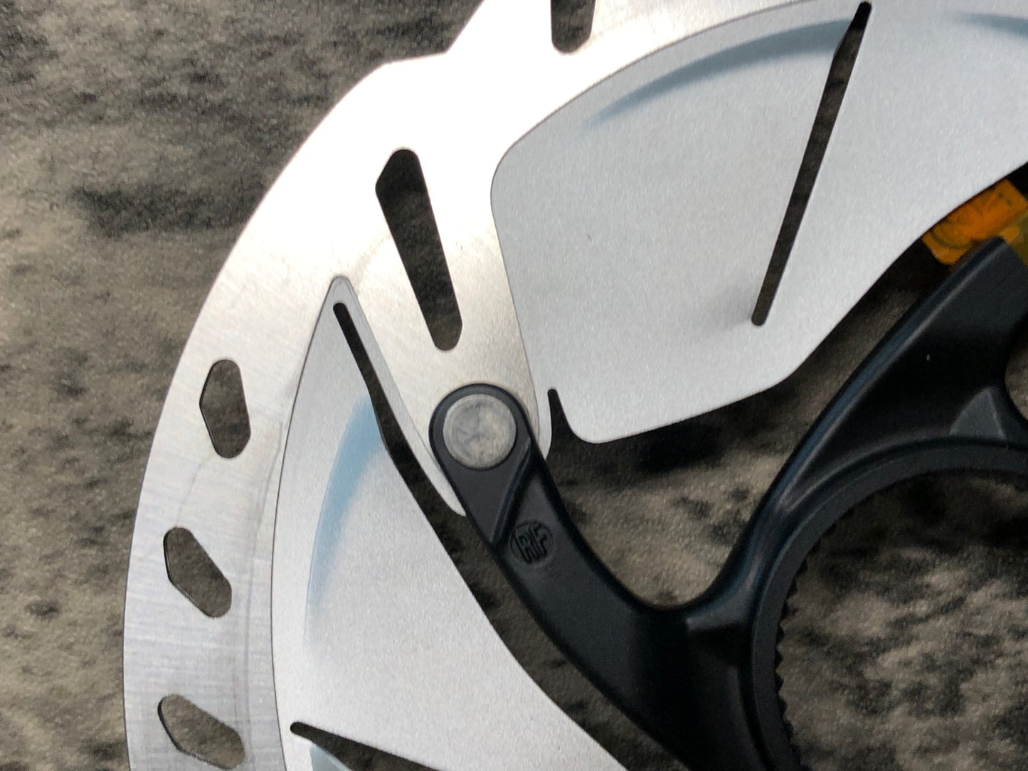 IZ718 シマノ SHIMANO アルテグラ ULTEGRA SM-RT800-S ディスクブレーキロータ― Φ160 実測1.8mm