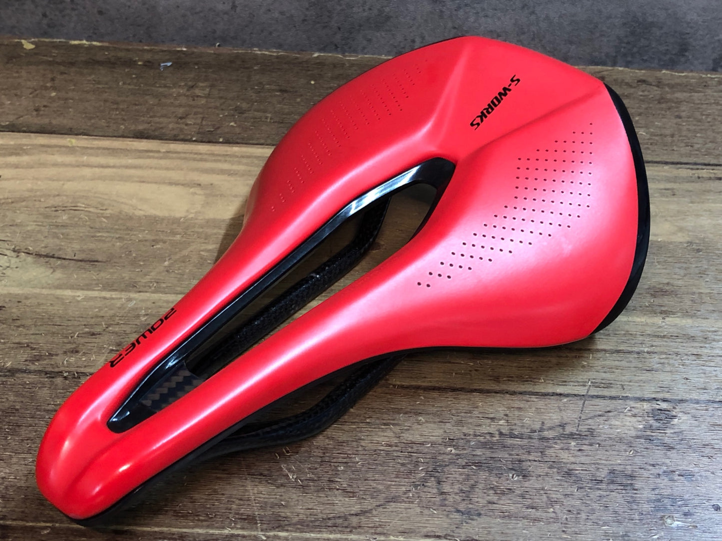 IX441 スペシャライズド SPECIALIZED S-WORKS パワー Power サドル カーボンレール 143㎜ 赤