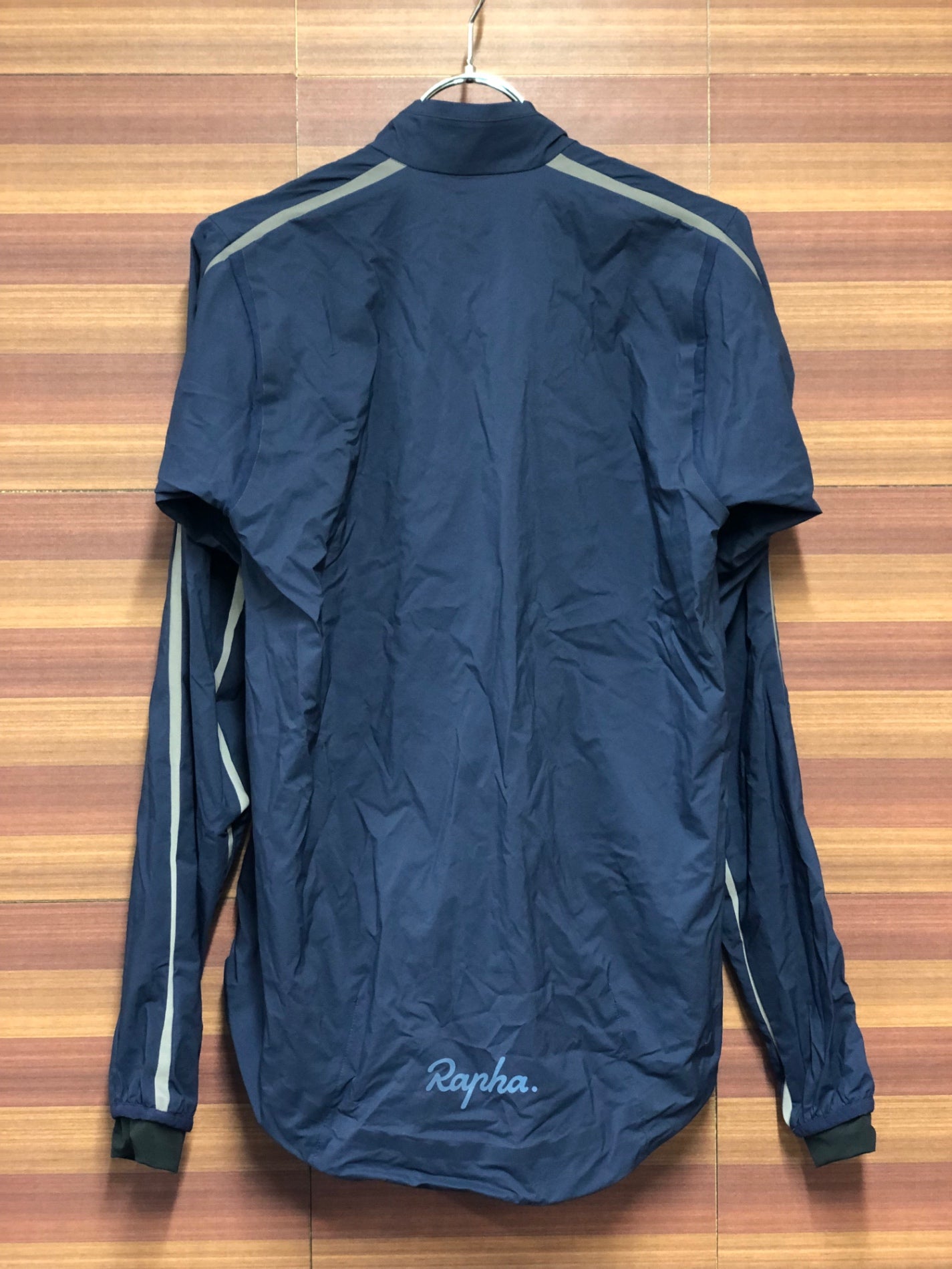ラファ ウィンド L rapha ネイビー 防風　クラシックウインドジャケット ラファ ウィンド L rapha ネイビー 防風クラシックウインド