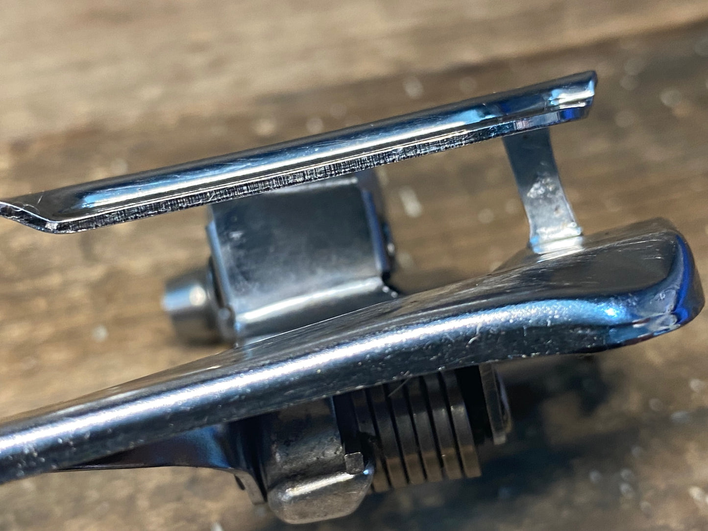 IN715 シマノ SHIMANO 105 FD-5600 フロントディレイラー 直付け