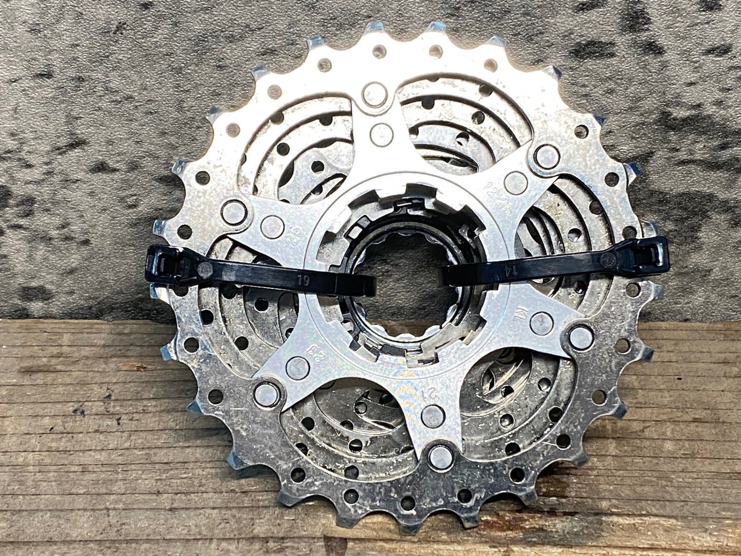 IR506 シマノ SHIMANO 105 CS-5700 スプロケット 12-25T 10S