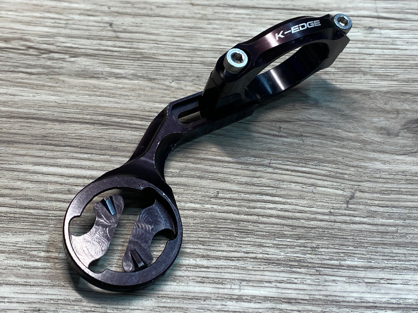 IU878 K-edge 片手 マウント 黒