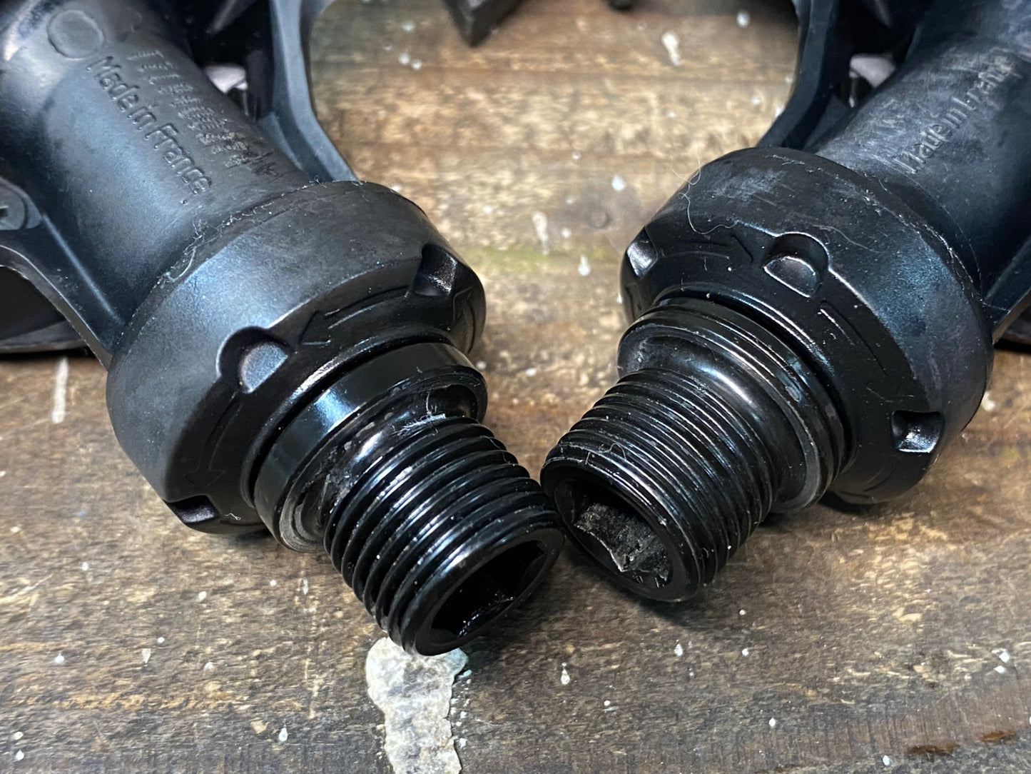 IS490 タイム TIME Xpresso4 ビンディングペダル ※左ペダル板ばね割れのためジャンク