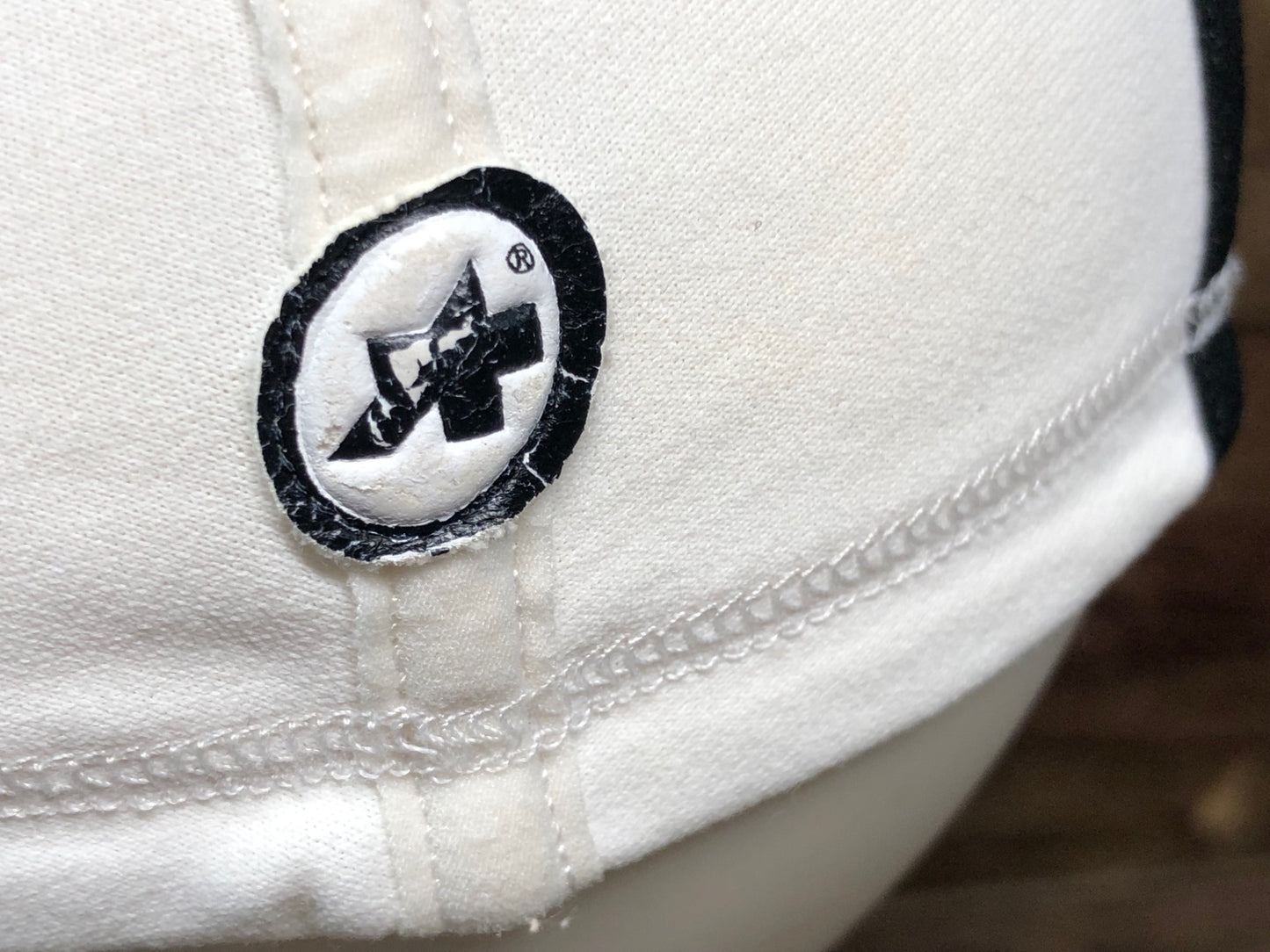 IN382 アソス Assos ビーニーキャップ 白