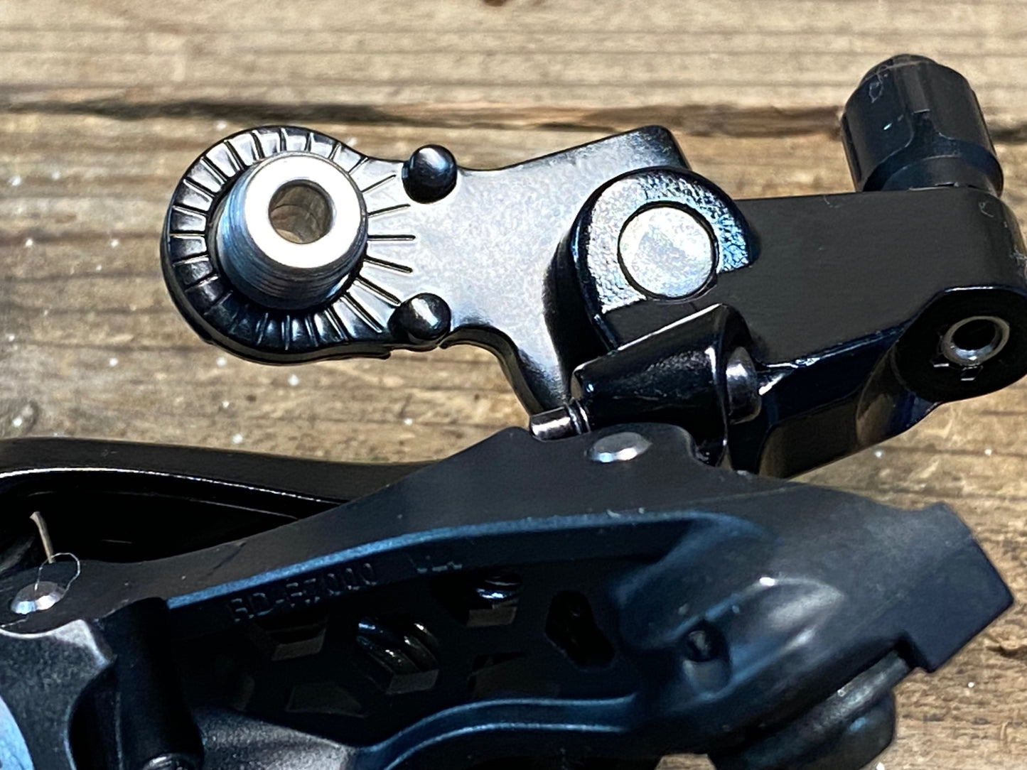 IR373 シマノ SHIMANO 105 RD-R7000 リアディレイラー SS 黒