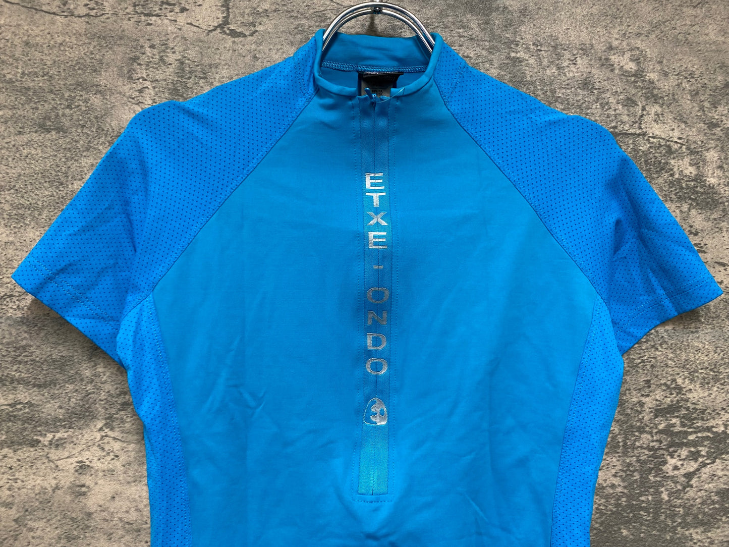 IW122 エチュオンド ETXEONDO 半袖 サイクルジャージ ハーフジップ 青 M