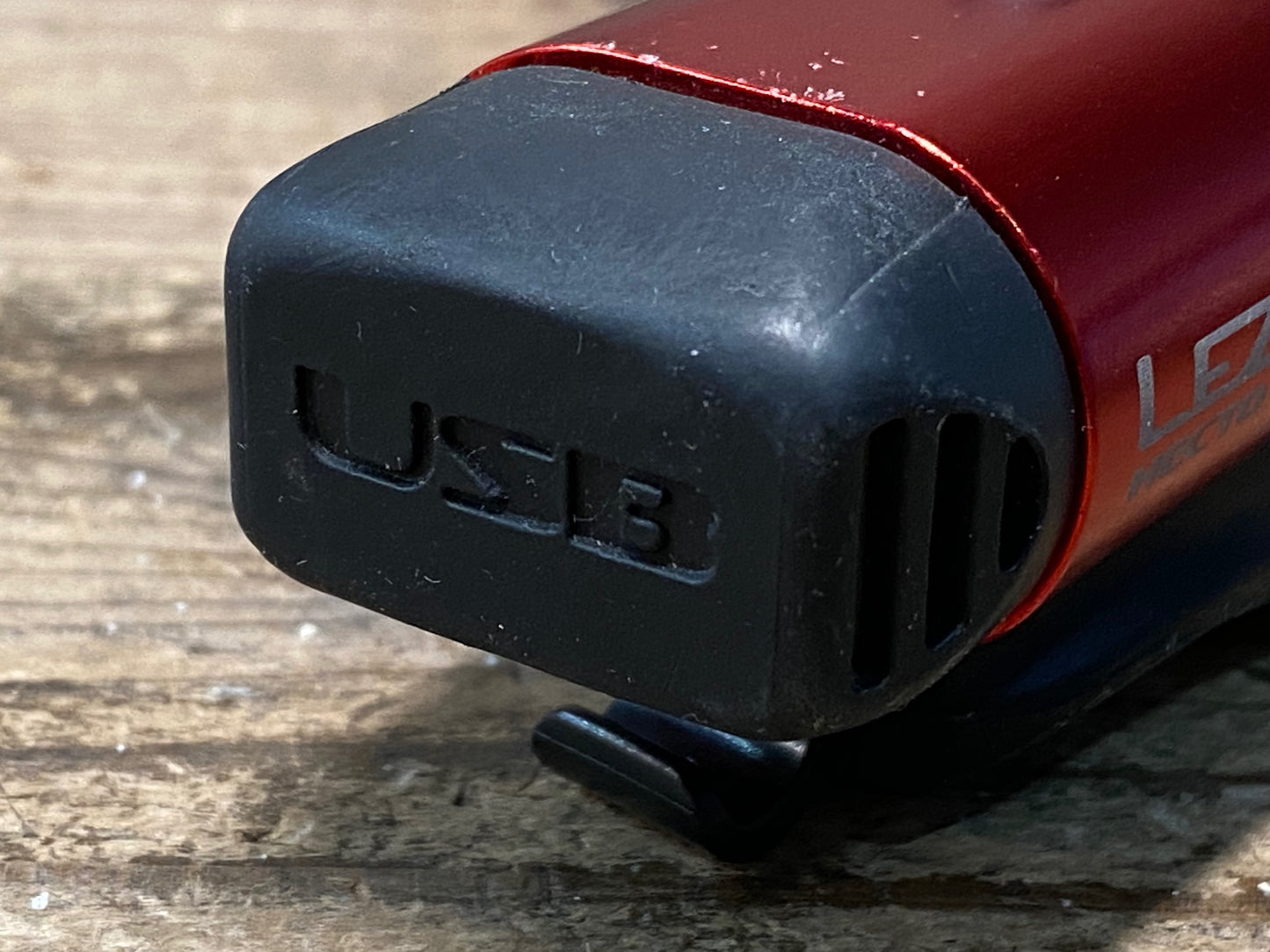 JB331 レザイン LEZYNE 400XL フロントライト 赤 点灯確認済み