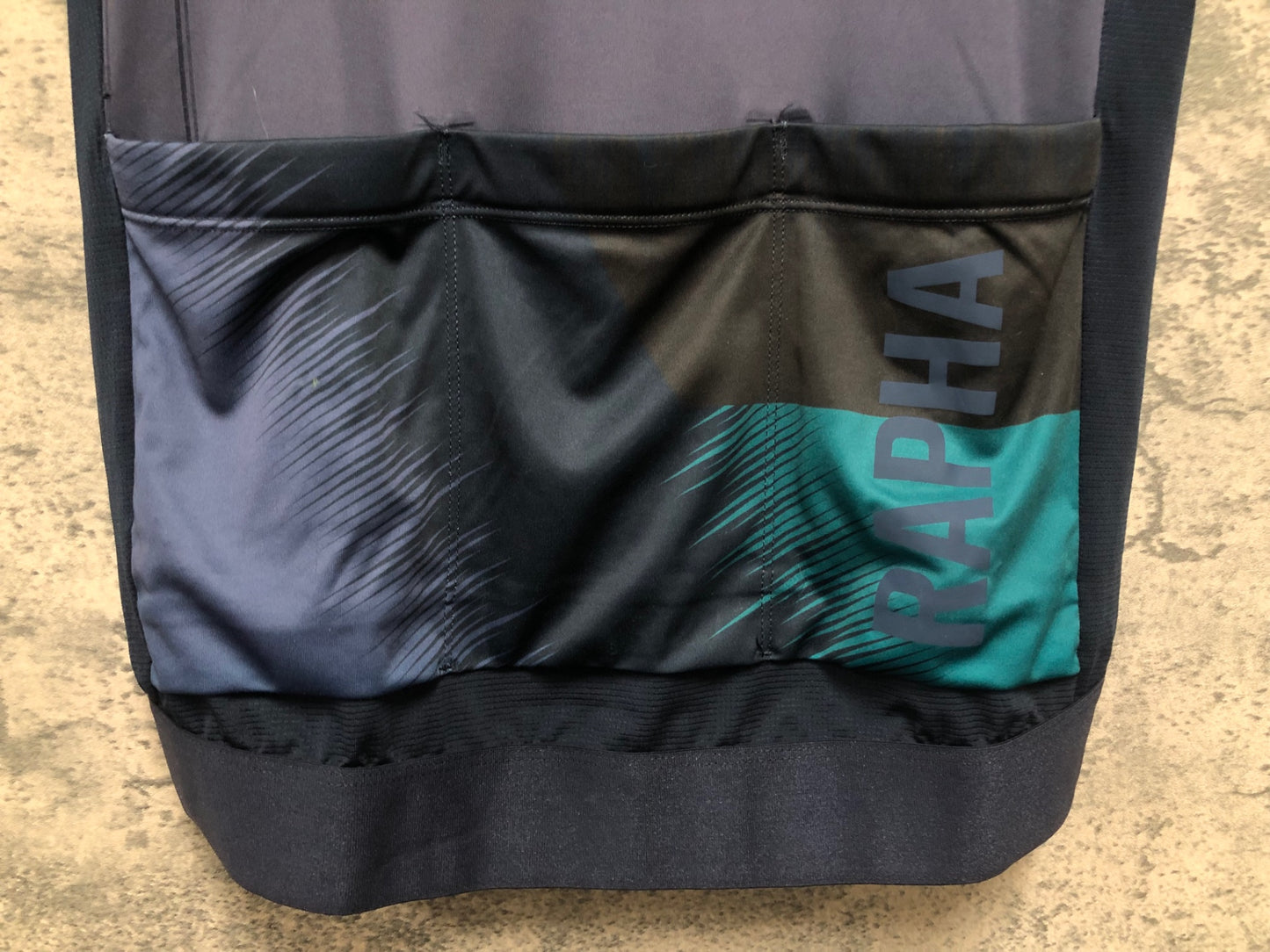 IZ920 ラファ Rapha RAPHA ATHLETES PRO TEAM TRAINING JERSEY 半袖 サイクルジャージ 紺 M