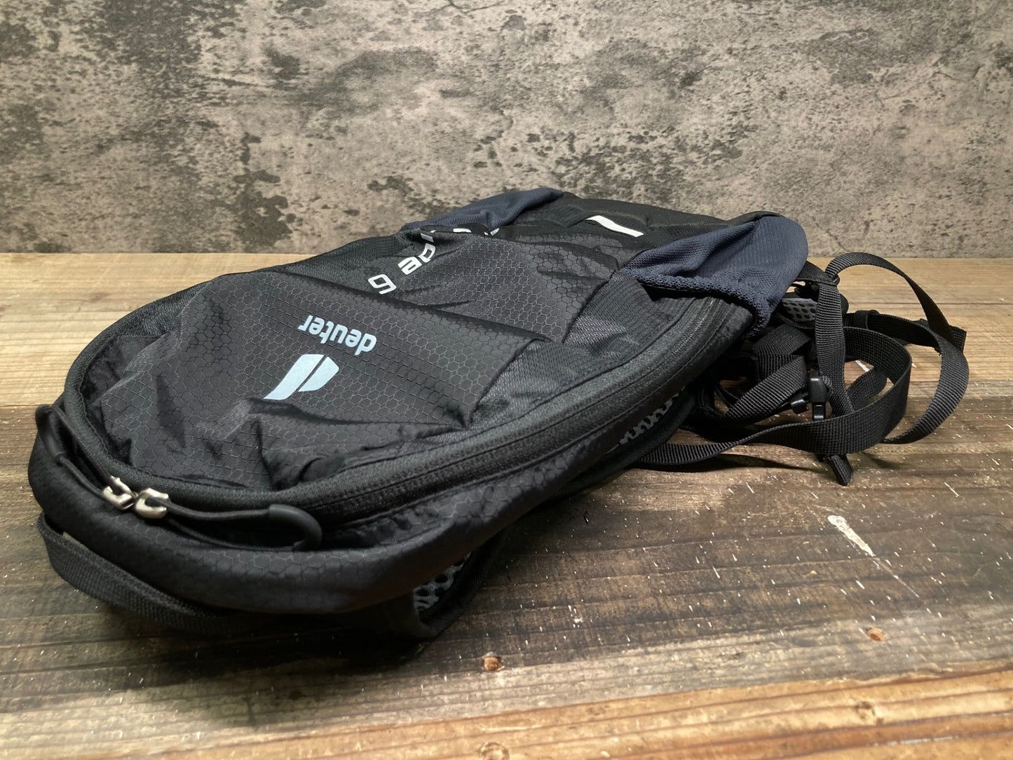IP034 deuter ドイター Ultra ride 6 バックパック