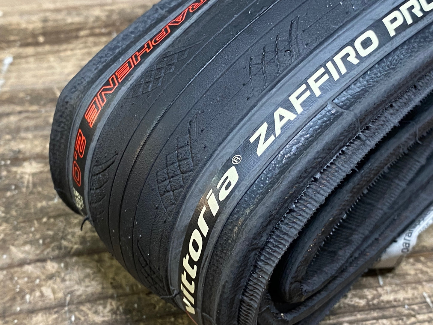 IV707 ヴィットリア vittoria ZAFFIRO PRO GRAPHENE 2.0 タイヤ 700x28c