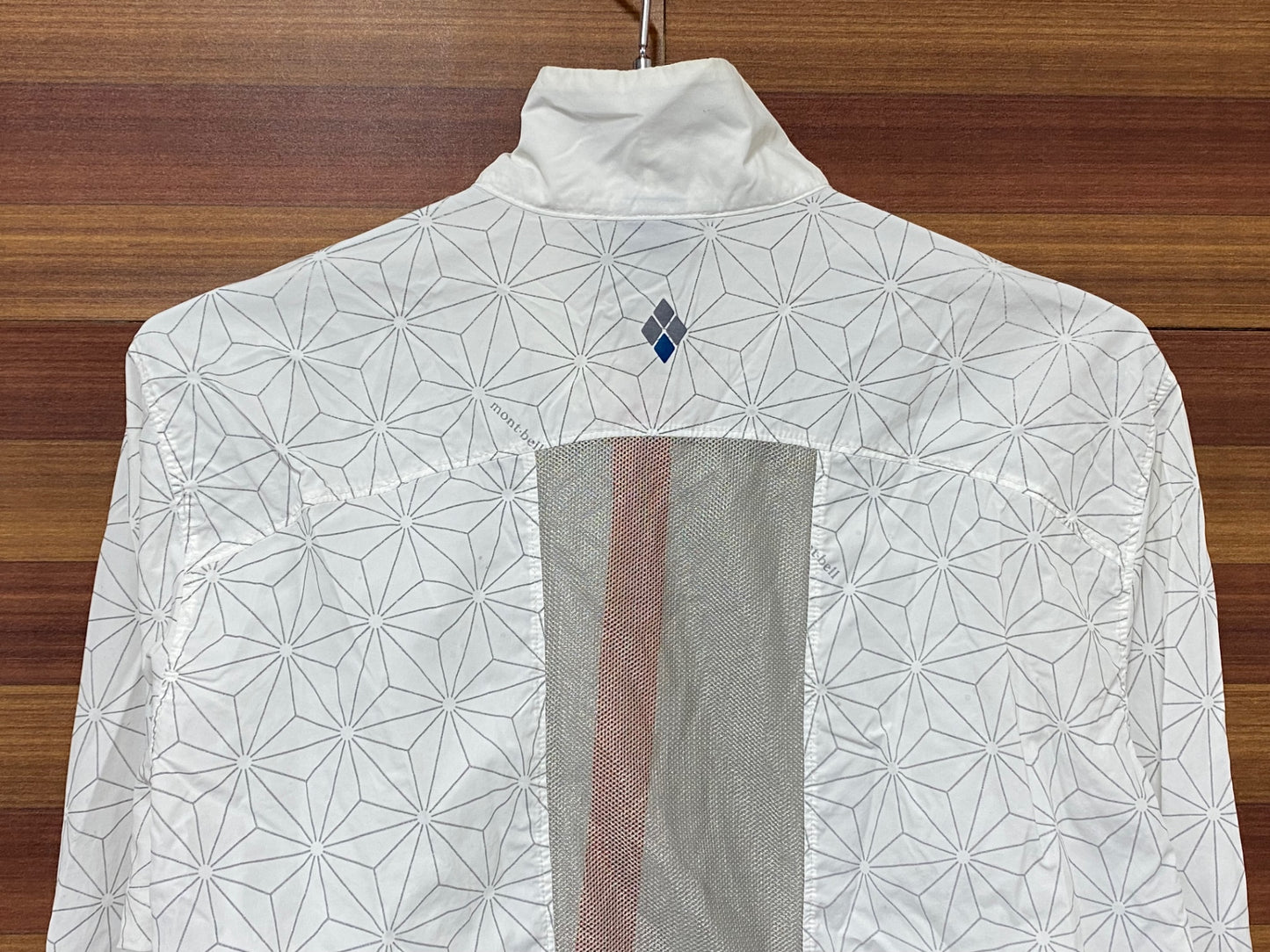 IT616 モンベル mont bell 長袖ウィンドブレーカー 白 M