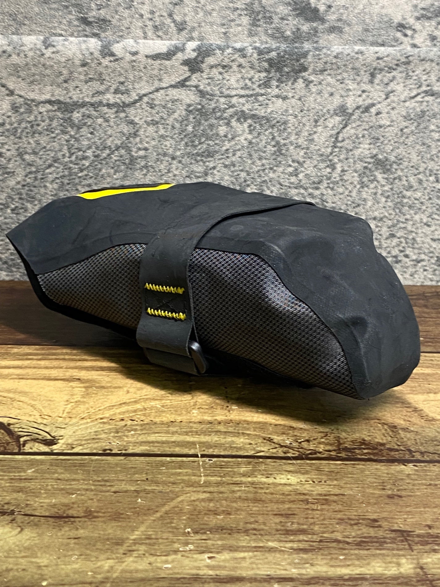 JA609 アピデュラ APIDURA トップチューブバッグ グレー
