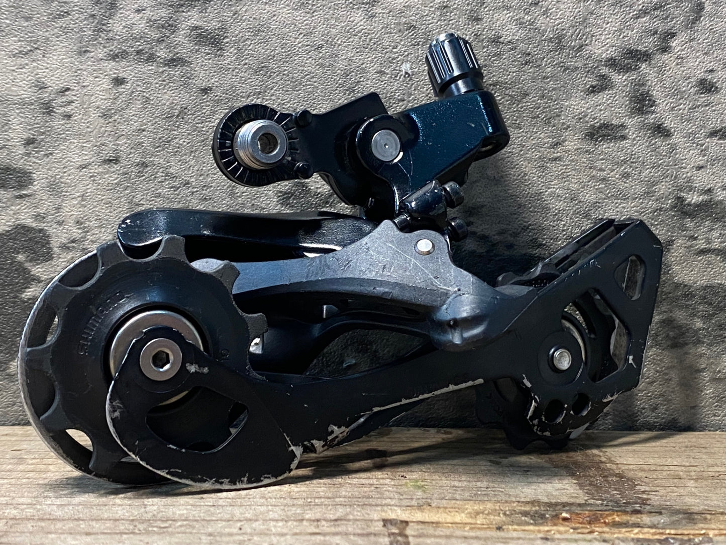 JD608 シマノ SHIMANO 105 RD-R7000 GS リアディレイラー 11S ※ケーブル固定ボルト,プレート欠品