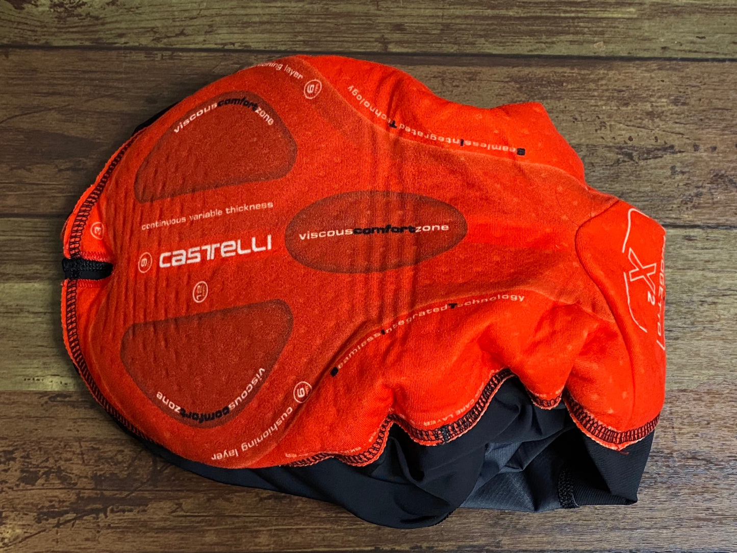 IZ354 カステリ CASTELLI ROSSO CORSA ビブショーツ L ブラック