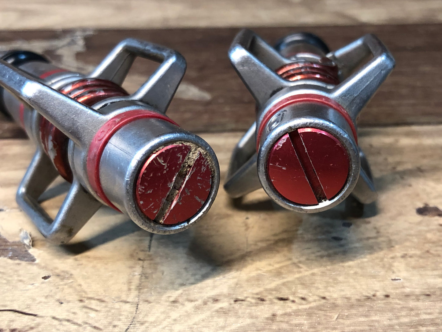 HC550 クランクブラザーズ CrankBrothers エッグビーター Eggbeater 3 ビンディングペダル レッド MTB向け ※シャフトガタつき、抵抗あり