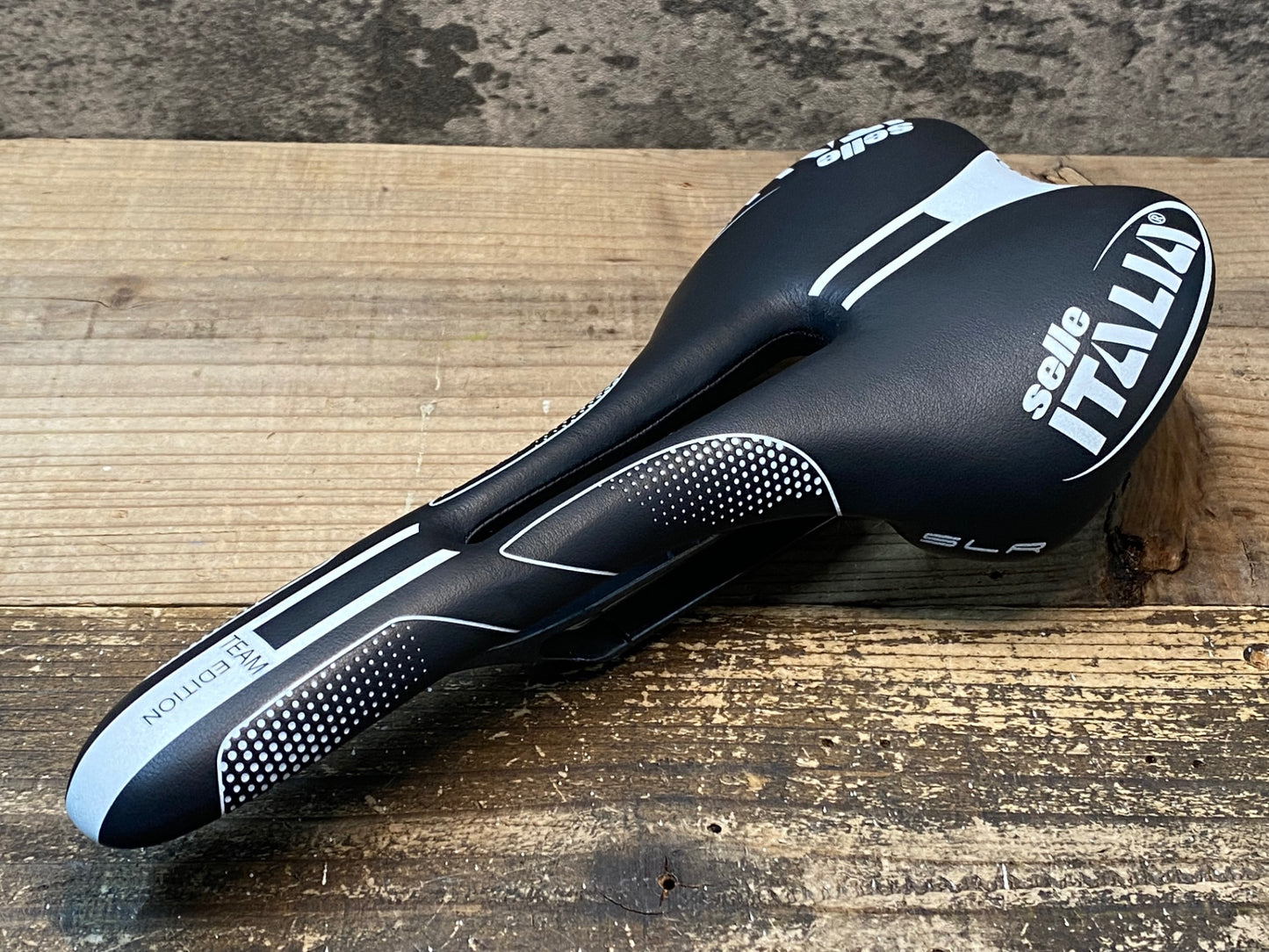 IO982 セライタリア SELLA ITALIA SLR モノリンク Monolink サドル CARB X-40 カーボンレール