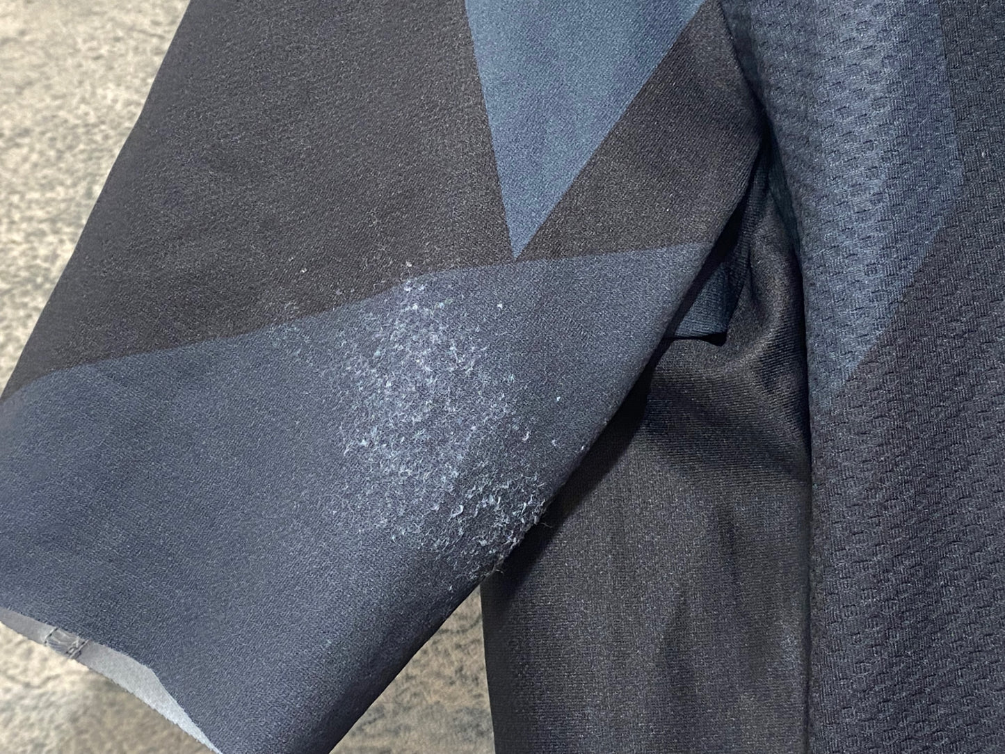 JB907 アソス ASSOS LTD EDITION ROCK 半袖 サイクルジャージ 黒 M ※スレ