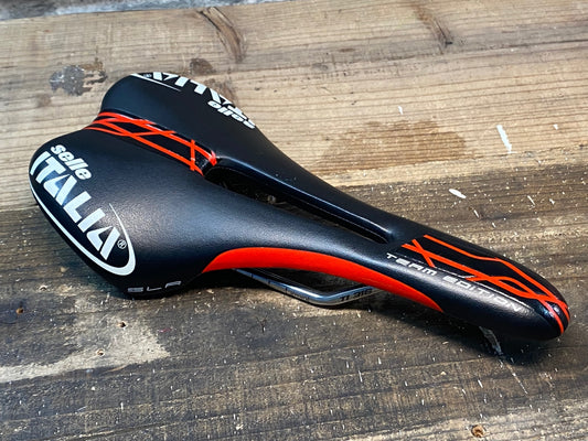 IS267 セライタリア selle italia SLR TEAM EDITION サドル 黒 赤 TI316レール