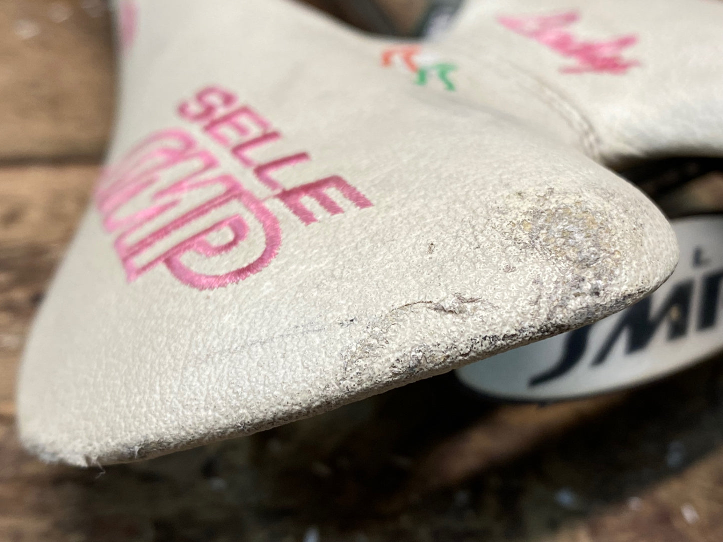 IM928 SELLE SMP FORMA LADY サドル 白 135mm