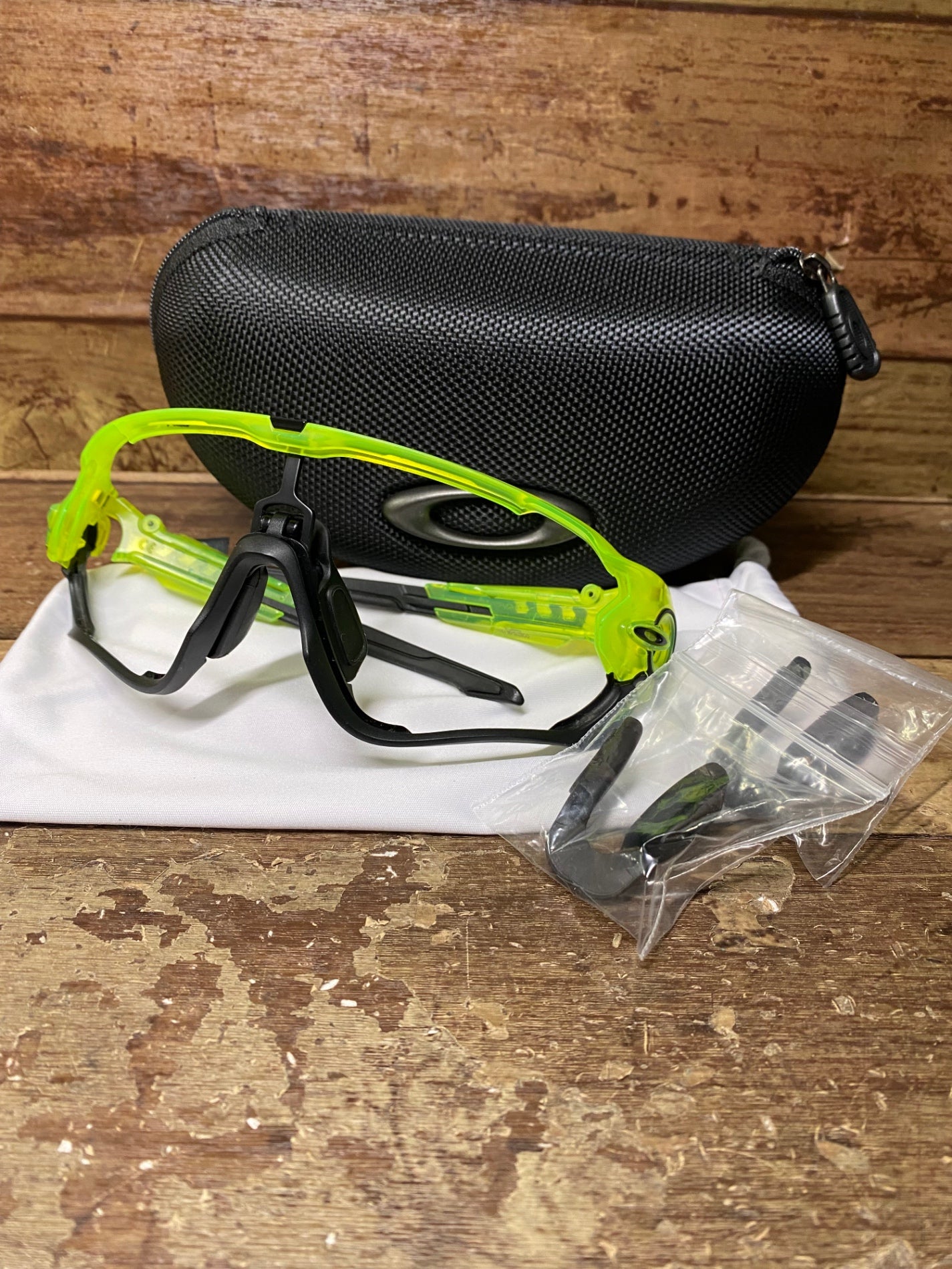 IL670 オークリー OAKLEY ジョウブレイカー JAW BREAKER サングラス アイウェア 黒 黄 レンズ無し フレームのみ