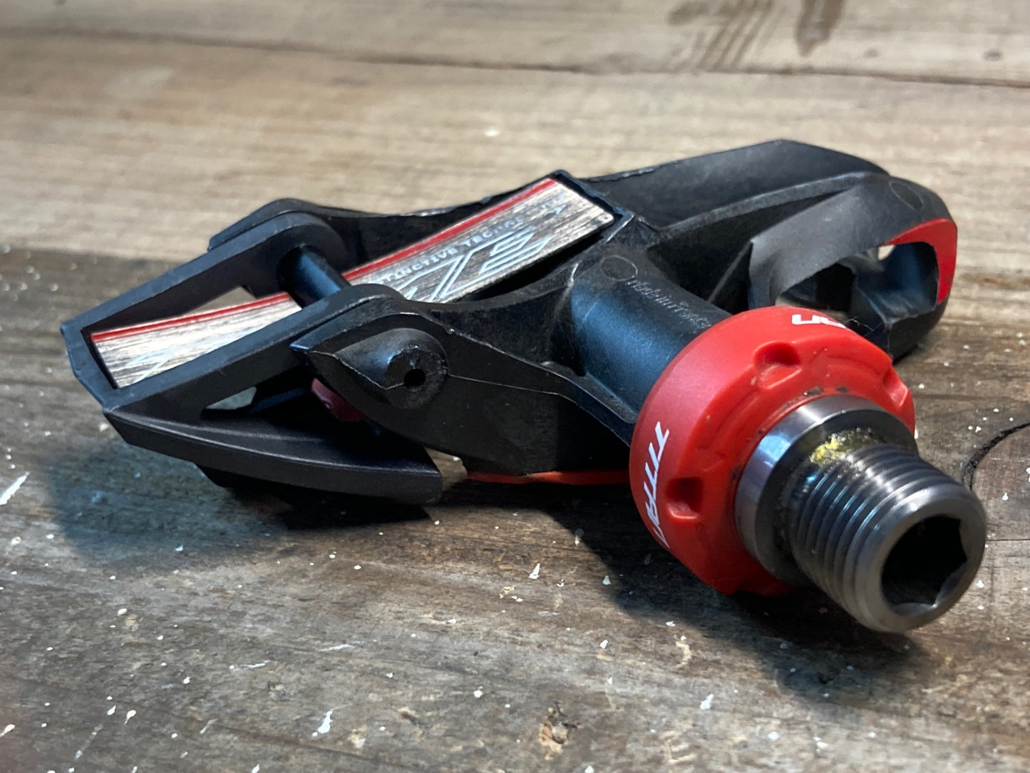 IJ950 タイム TIME エクスプレッソ XPRESSO 12 ビンディングペダル カーボン チタンシャフト 黒赤