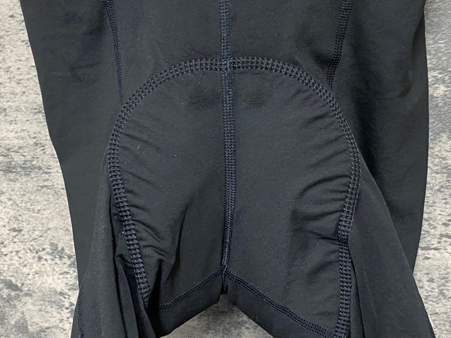 IZ999 ラファ Rapha クラシック ビブショーツ CLASSIC BIB SHORTS 黒 S パッド部傷み ロゴひび割れ