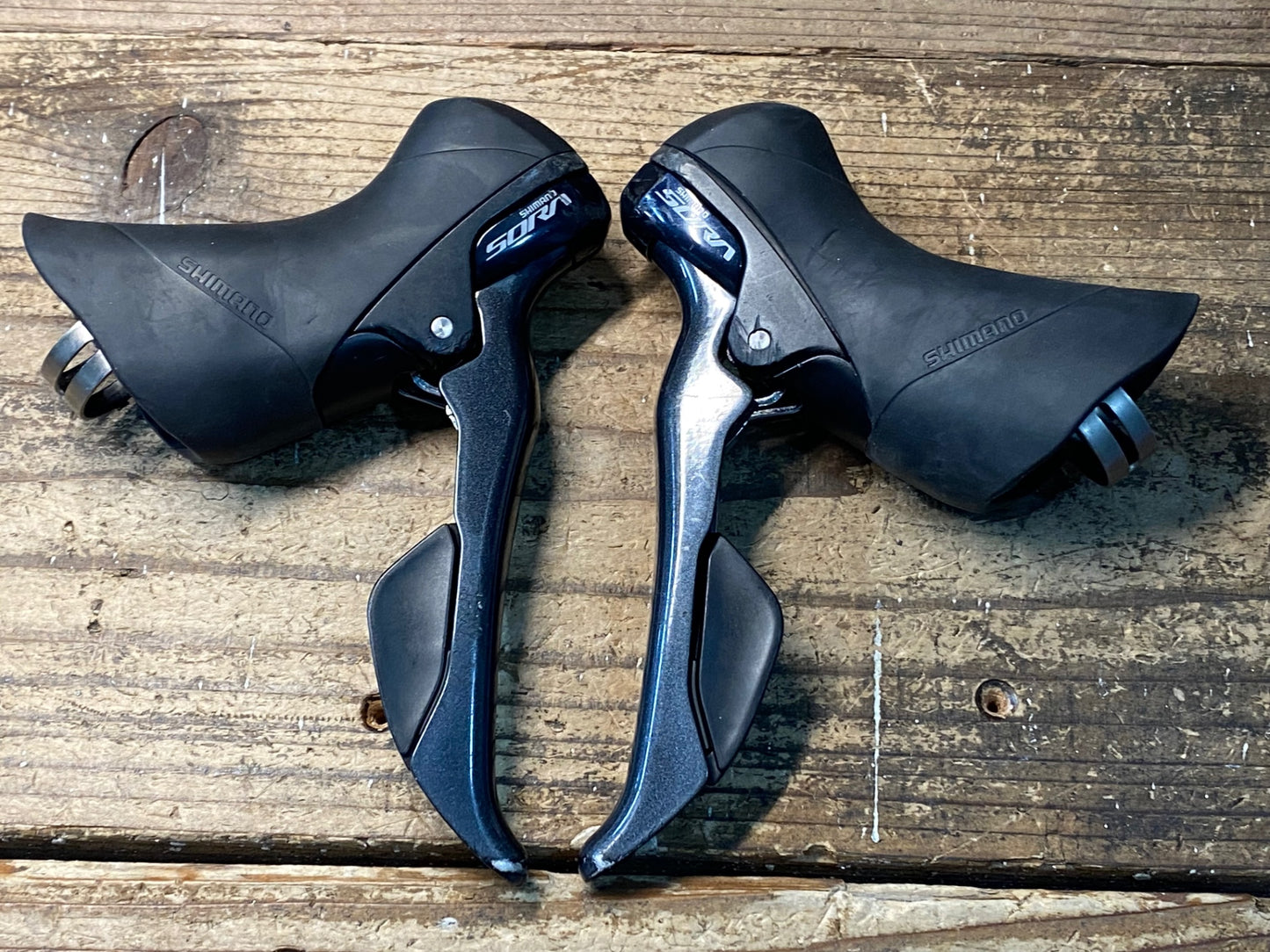 JD596 シマノ SHIMANO ソラ SORA ST-R3000 STIレバー 2x9S ※空打ちのためジャンク