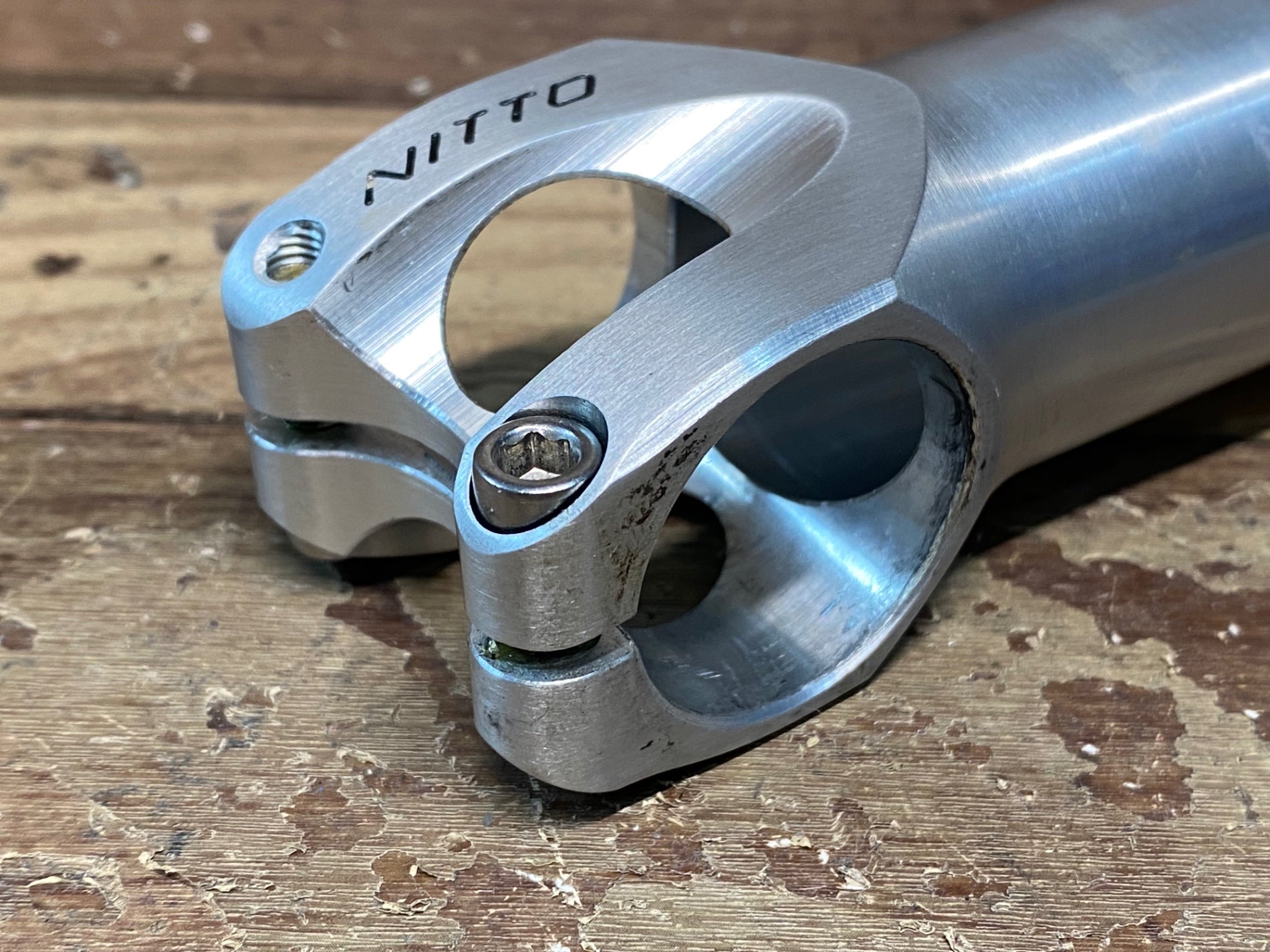 IJ401 日東 NITTO UI-25 アルミ シルバー ステム Φ31.8 90mm OS