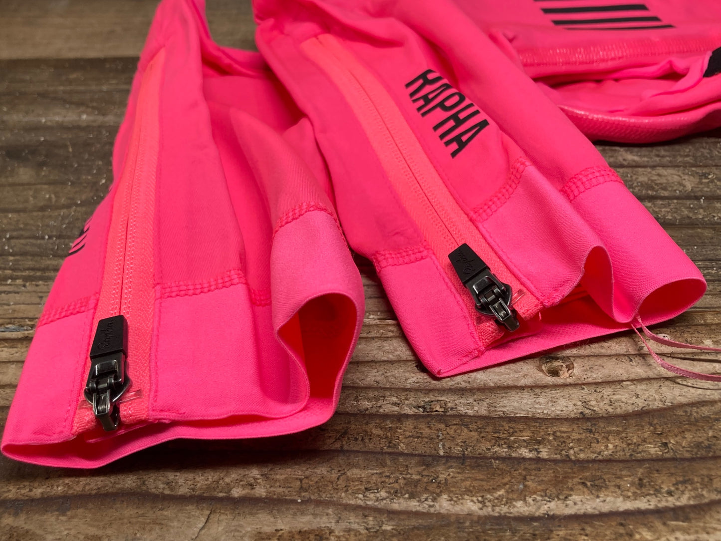 IT934 ラファ Rapha プロチーム レインオーバーシューズ PRO TEAM RAIN OVERSHOES ピンク L 未使用品