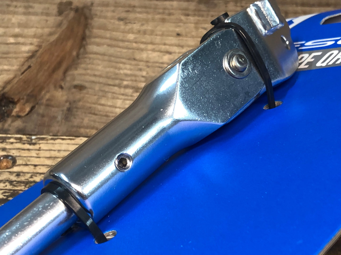 IV812 ジャイアント GIANT ESCAPE QR KICKSTAND スタンド