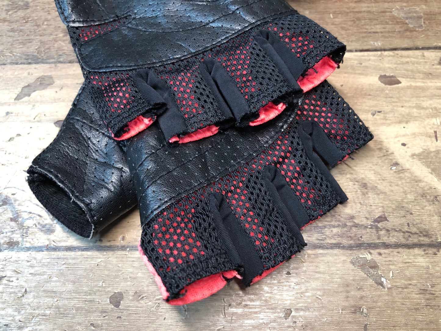 IN349 ラファ RAPHA グローブ 指ぬき ピンク サイズ表記不明