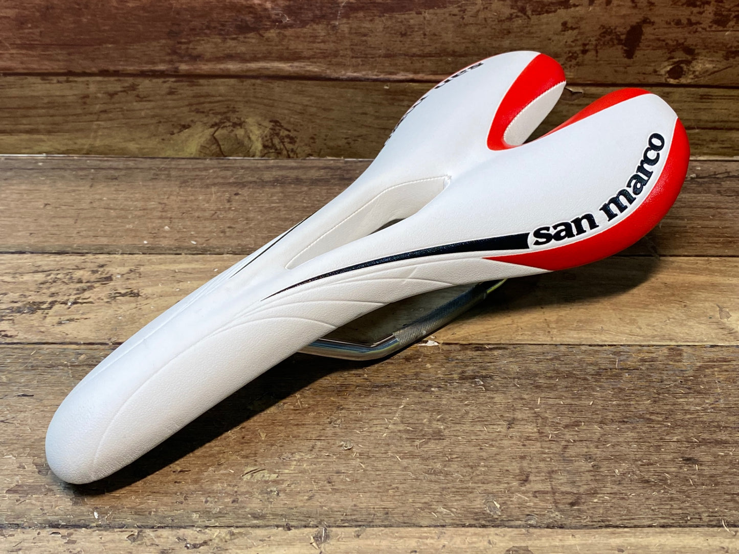 IM814 サンマルコ san marco アスピデ Aspide サドル 白 X SILITEレール