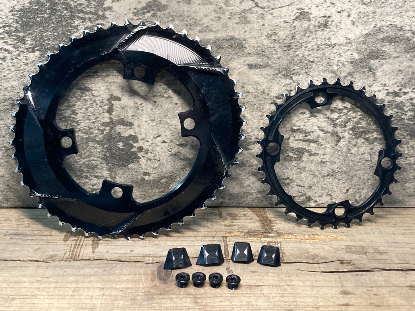 IS794 アブソリュートブラック absoluteBALCK 楕円チェーンリング 50/34T PCD110 4アーム チェーンリングボルト付き