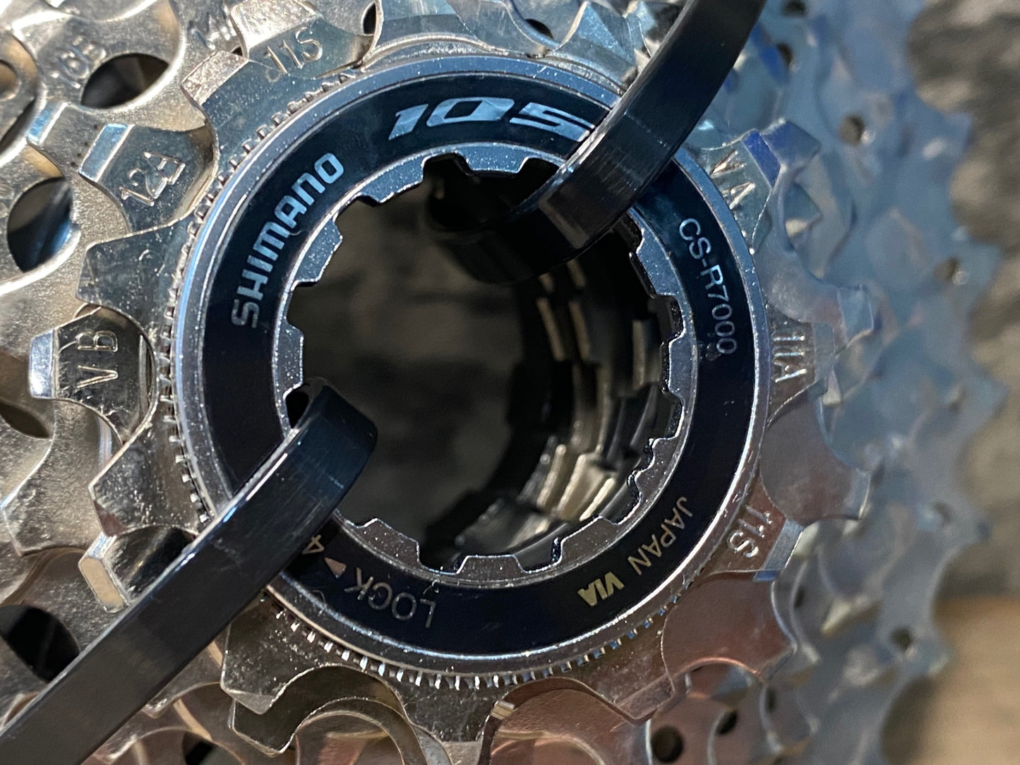 IW628 シマノ SHIMANO 105 CS-R7000 スプロケット 11-32T 11S