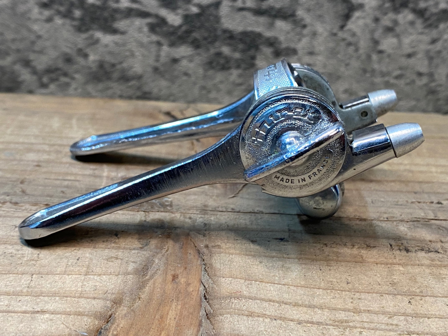 IH672 ユーレー HURET Wレバー