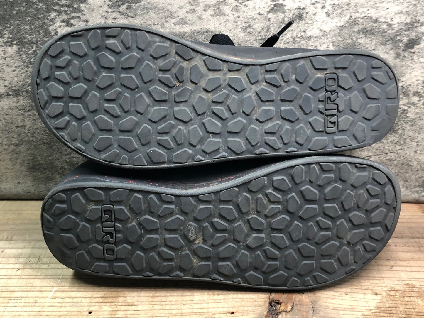 IS019 ジロ GIRO ラッチ LATCH シューズ  黒 EU42