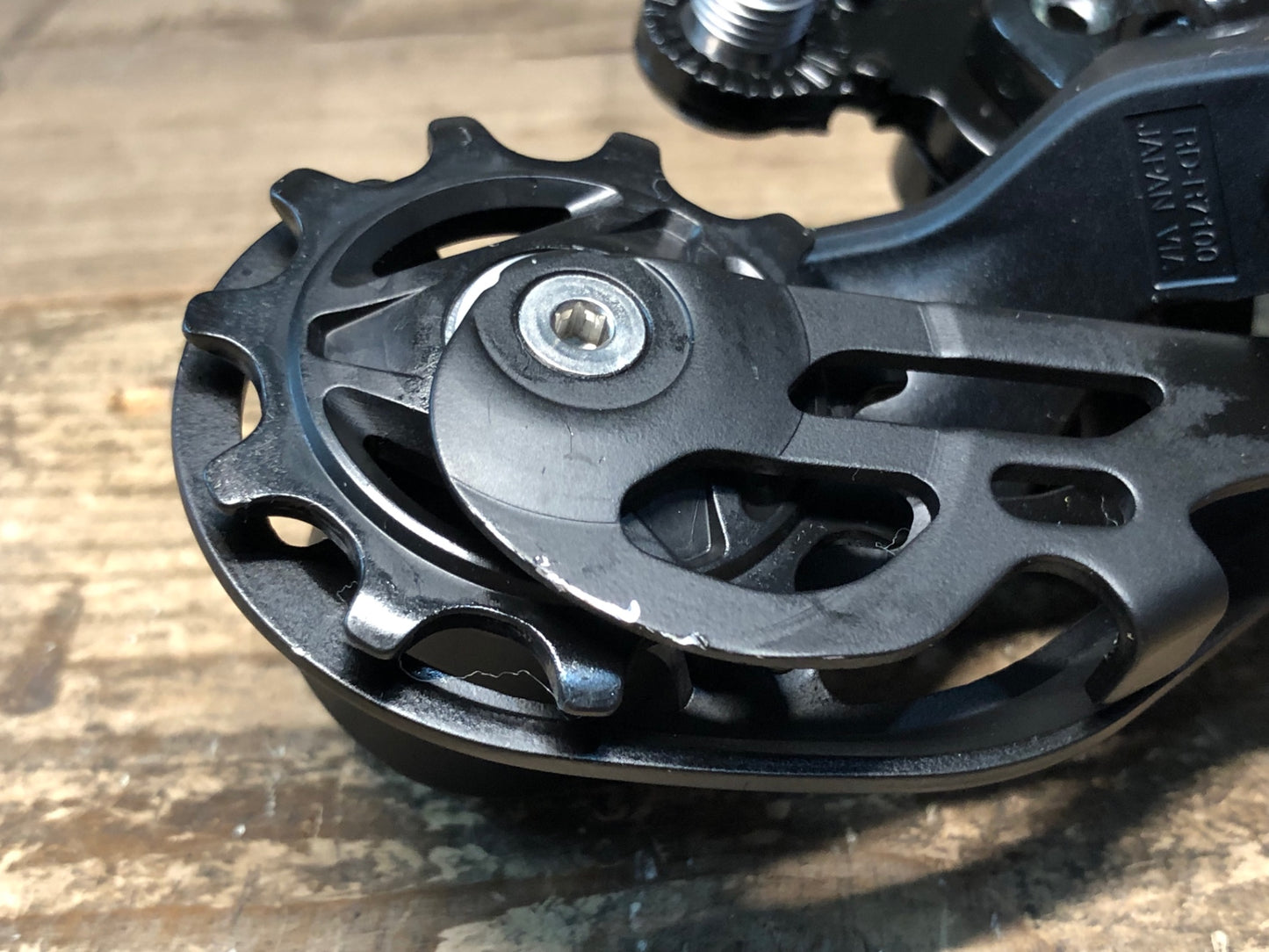 IY084 シマノ SHIMANO 105 RD-R7100 リアディレイラー 12S