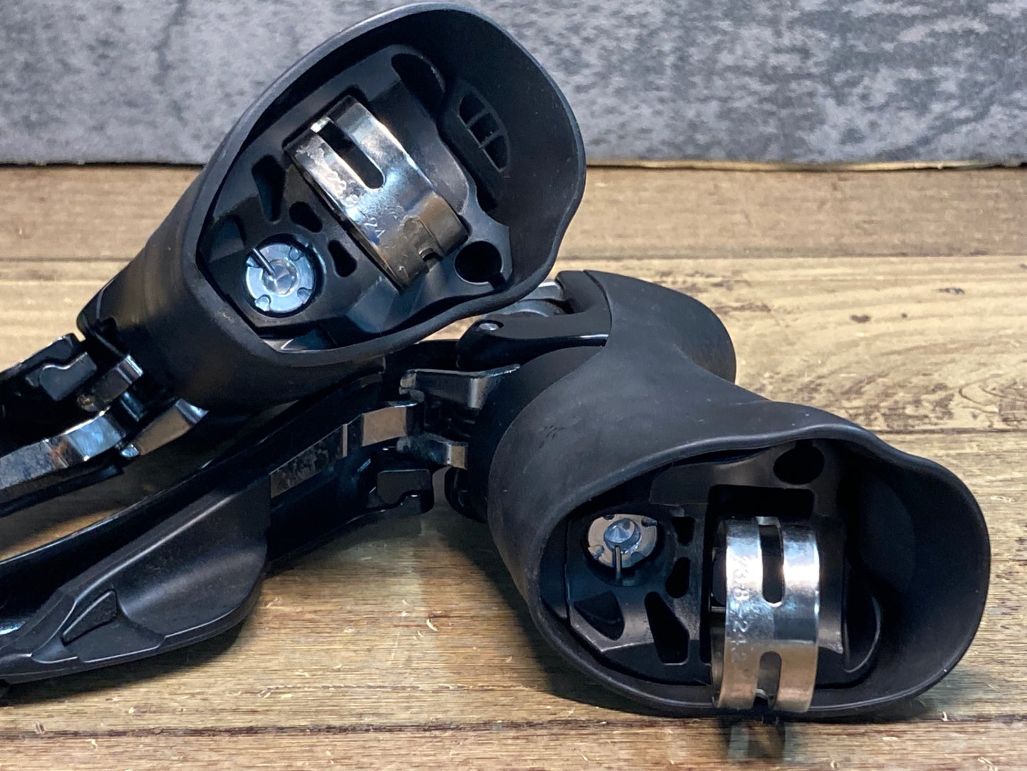 IO733 シマノ SHIMANO 105 ST-5800 STIレバー 2×11S