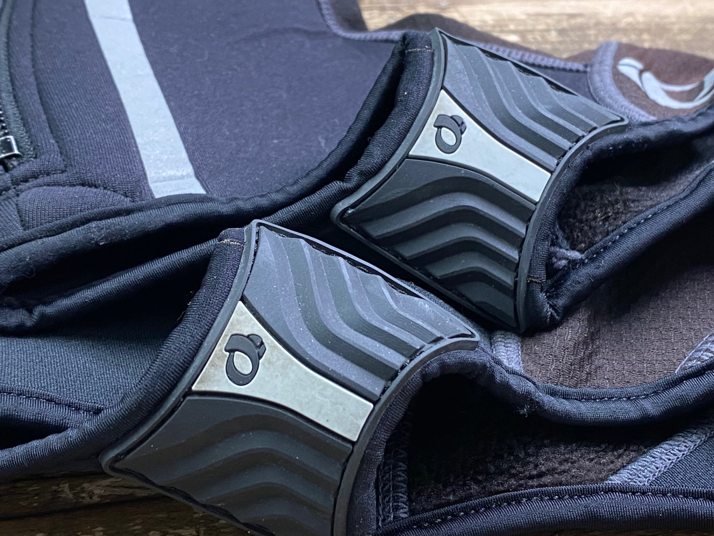 IT090 パールイズミ PEARL iZUMi シューズカバー 黒 M WINDBREAK