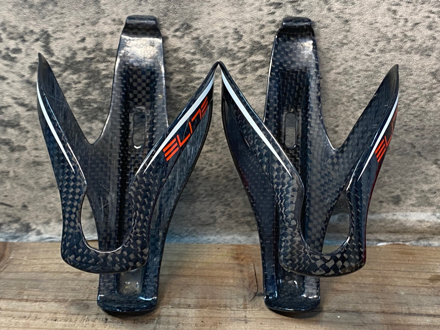 IQ329 エリート ELITE カーボン ボトルケージ ２個セット