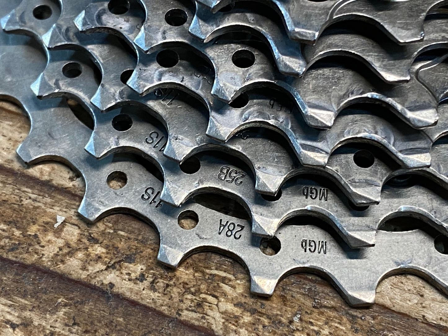 IE472 シマノ SHIMANO 105 CS-5800 スプロケット 11-28T 11S