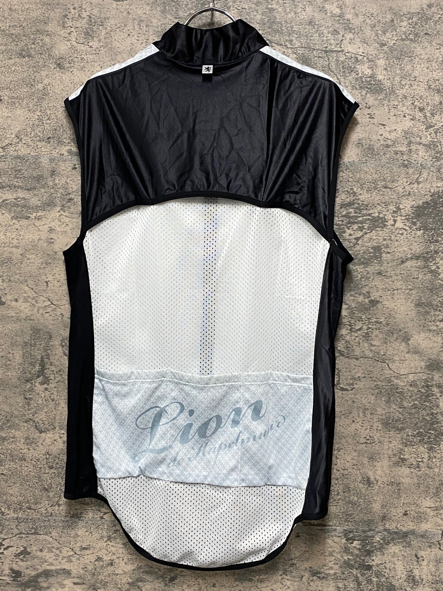 JB018 リオンドカペルミュール Lion de KAPELMUUR サイクルベスト ジレ 白 黒 XL