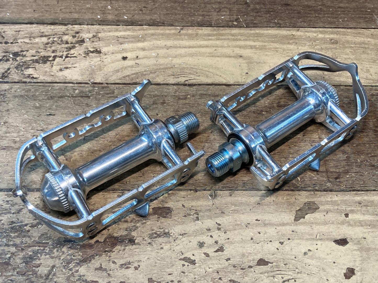 IN055 三ヶ島 MKS SYLVAN ROAD SY-1 フラットペダル シルバー ※回転ザラつき有