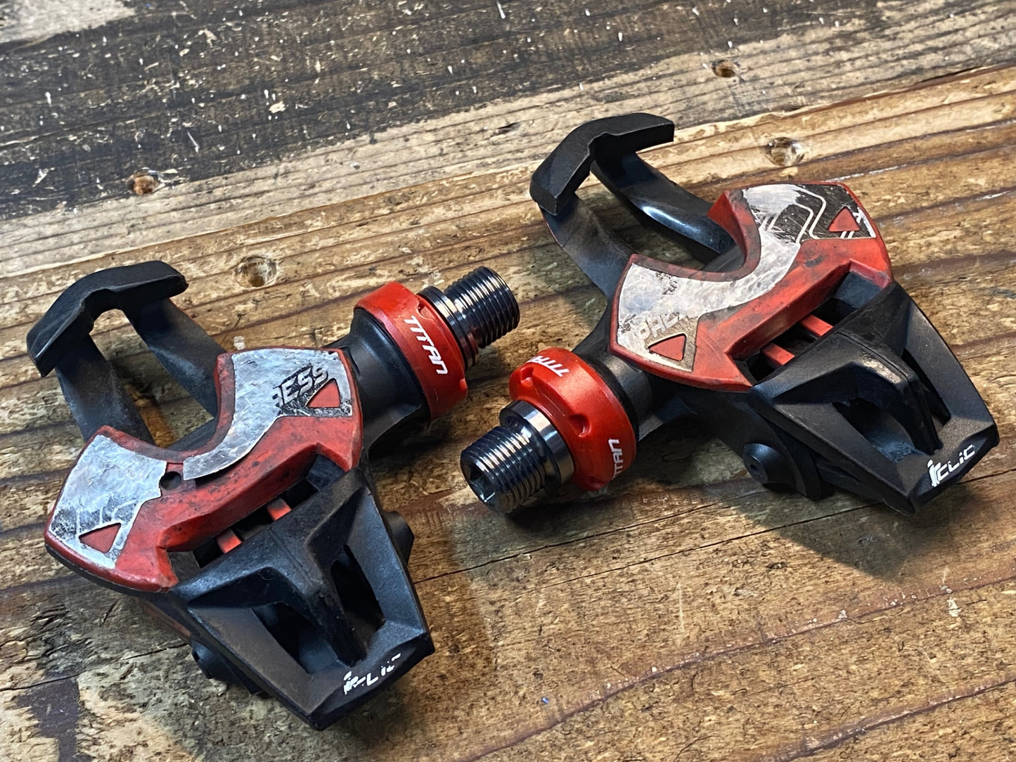 GH145 タイム TIME エクスプレッソ expresso 12 ビンディングペダル 黒赤 チタン ※踏み面削れ ゴリ感大