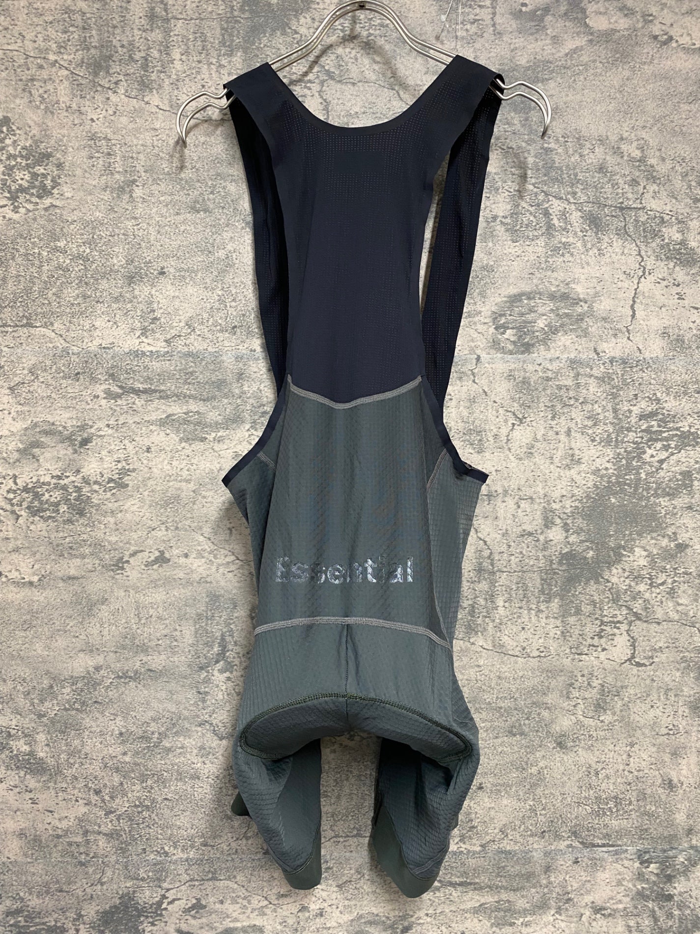 JA893 パスノーマルスタジオ PAS NORMAL STUDIOS ビブショーツ モスグリーン L ※ほつれあり