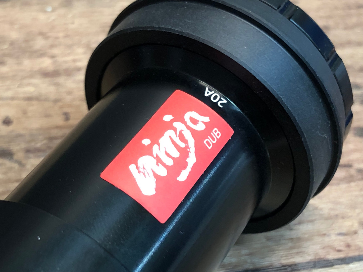 IR592 TOKEN BB4629 ボトムブラケット BB30