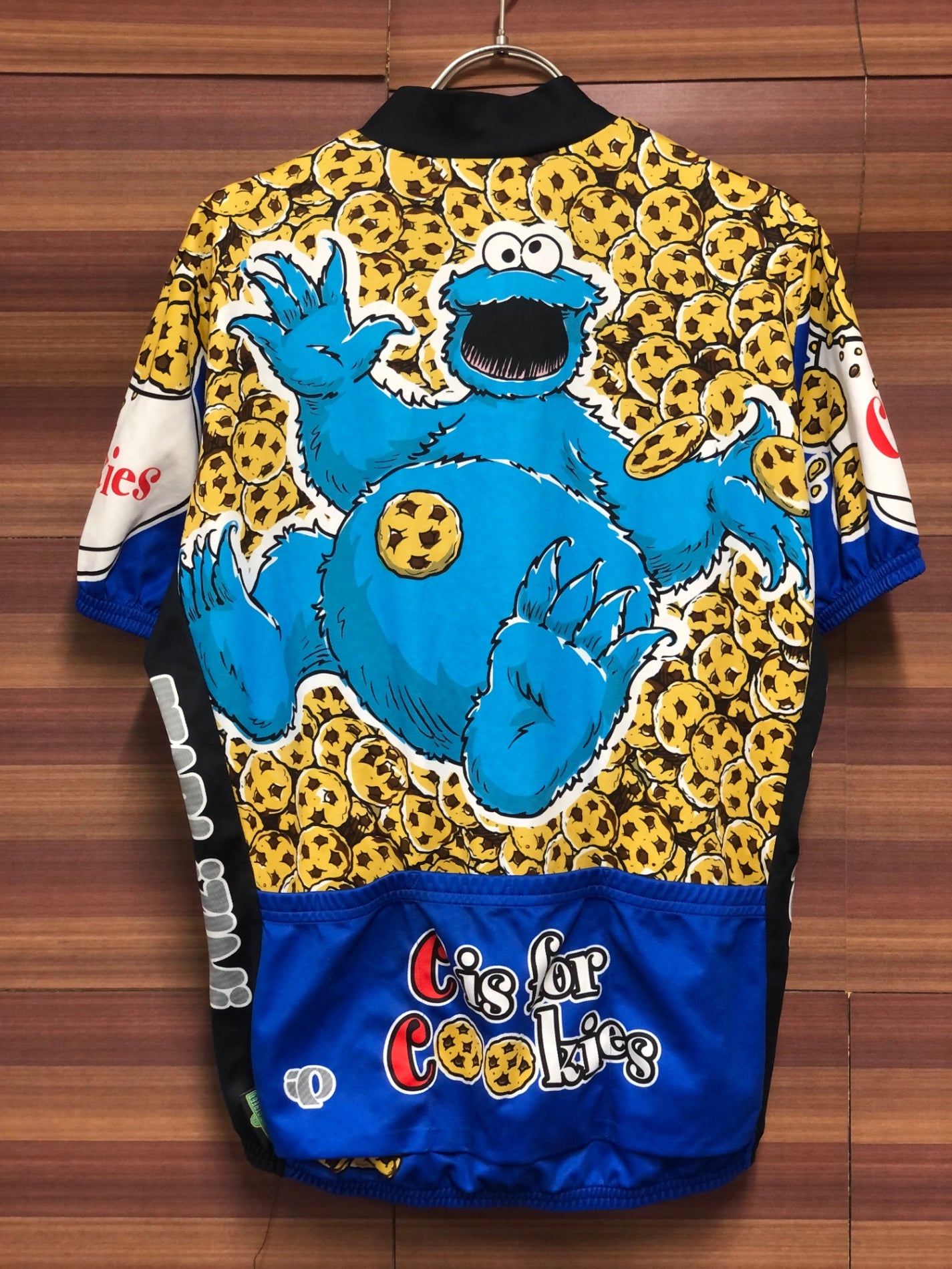 IV186 パールイズミ PEARL iZUMi 半袖 サイクルジャージ 総柄 S セサミストリート ※ほつれ,擦れ