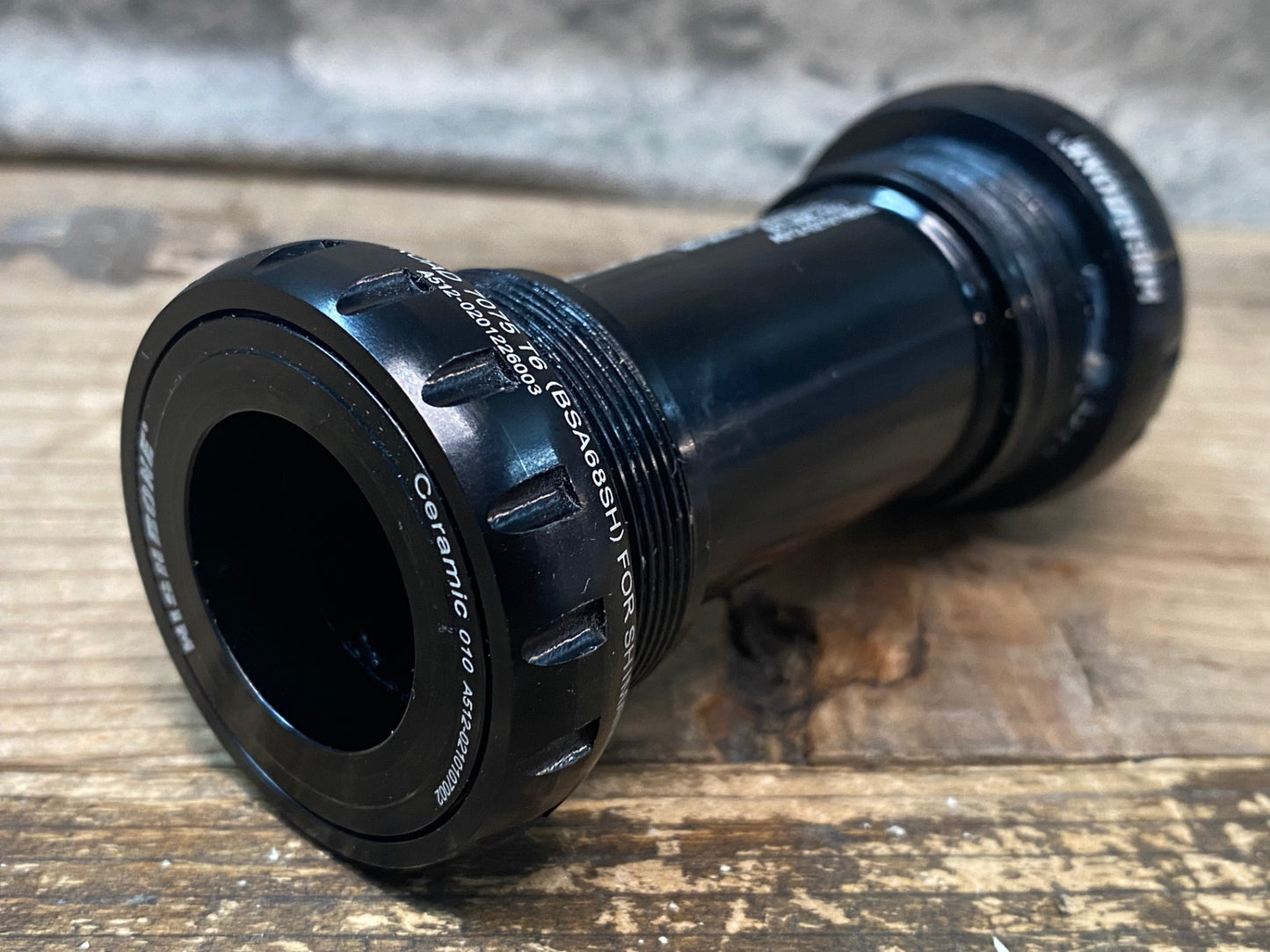 IT803 ウィッシュボーン WISHBONE BSA68SH ボトムブラケット BB シマノクランク対応 ※回転濁りあり