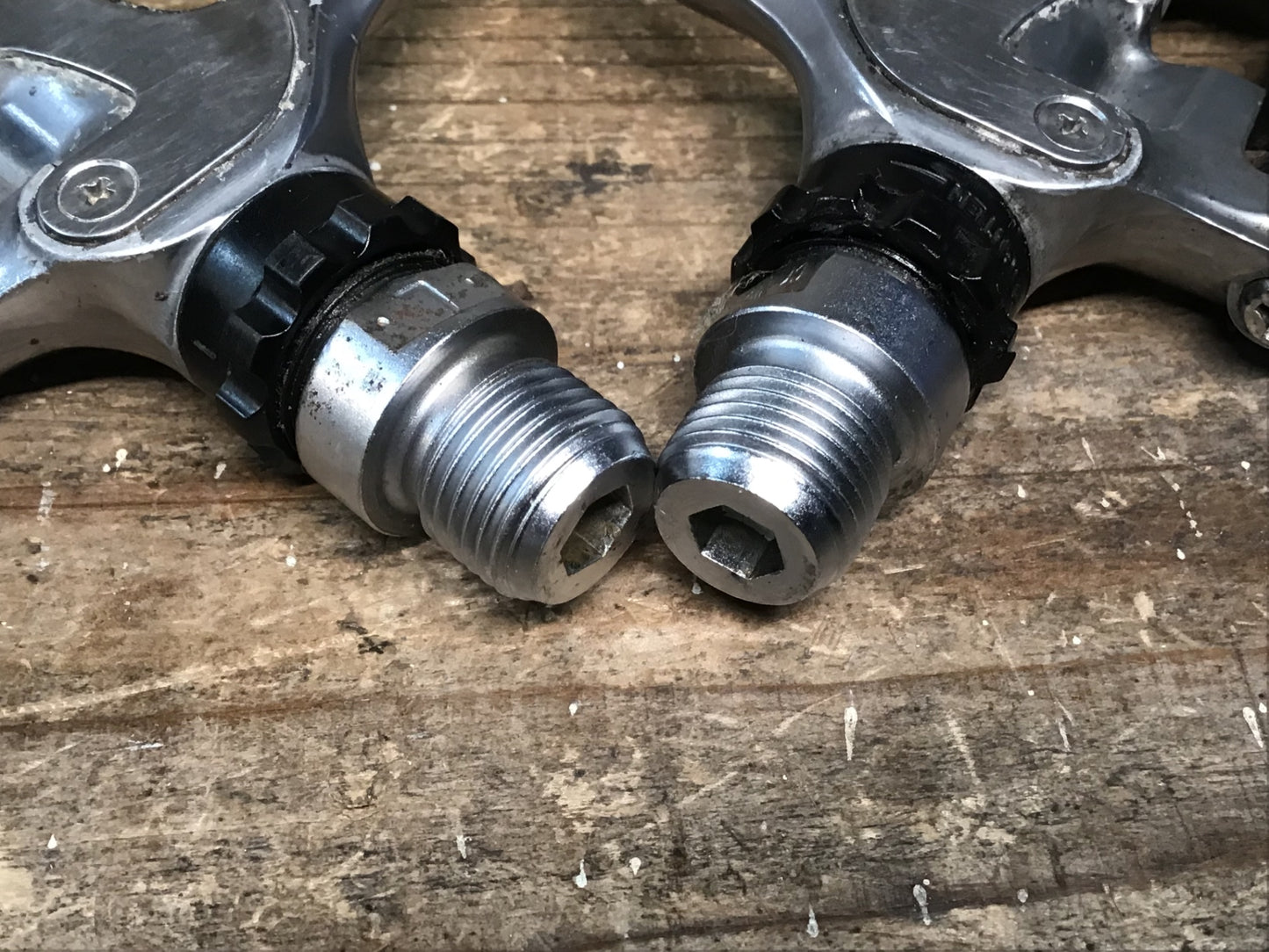 IP780 シマノ SHIMANO 105 PD-5610 ビンディングペダル シルバー 錆